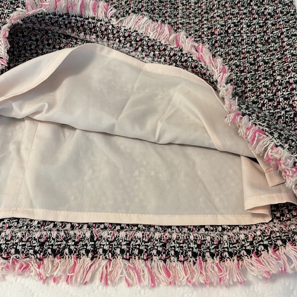 Comma, Short Tweed Boucle Skirt with Sparkly Waist - Picture 11 of 13